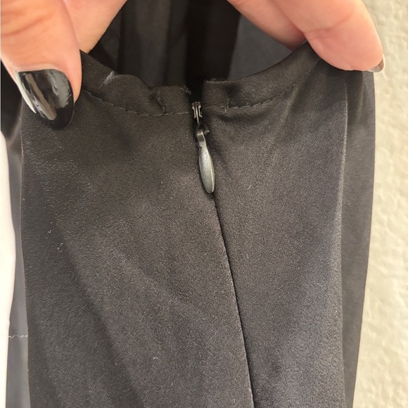 NWOT Lulus Babe Energy Black Satin One-Shoulder Wide-Leg Jumpsuit - Picture 7 of 10